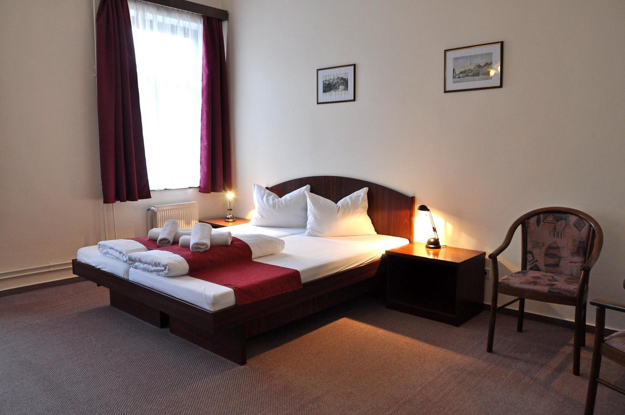 Hotel U Bílého koně Loket Quarto foto